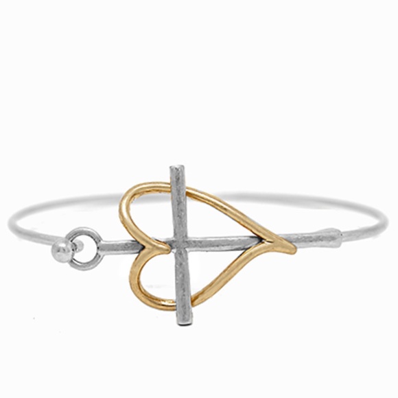 Cross & Heart Wire Bracelet - Picture 2 of 2